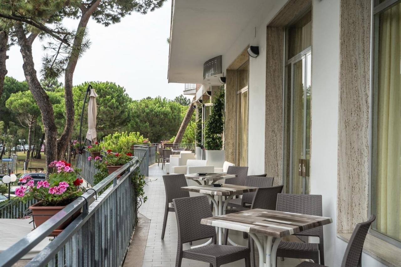 Hotel Sayonara Мілано-Маріттіма Екстер'єр фото