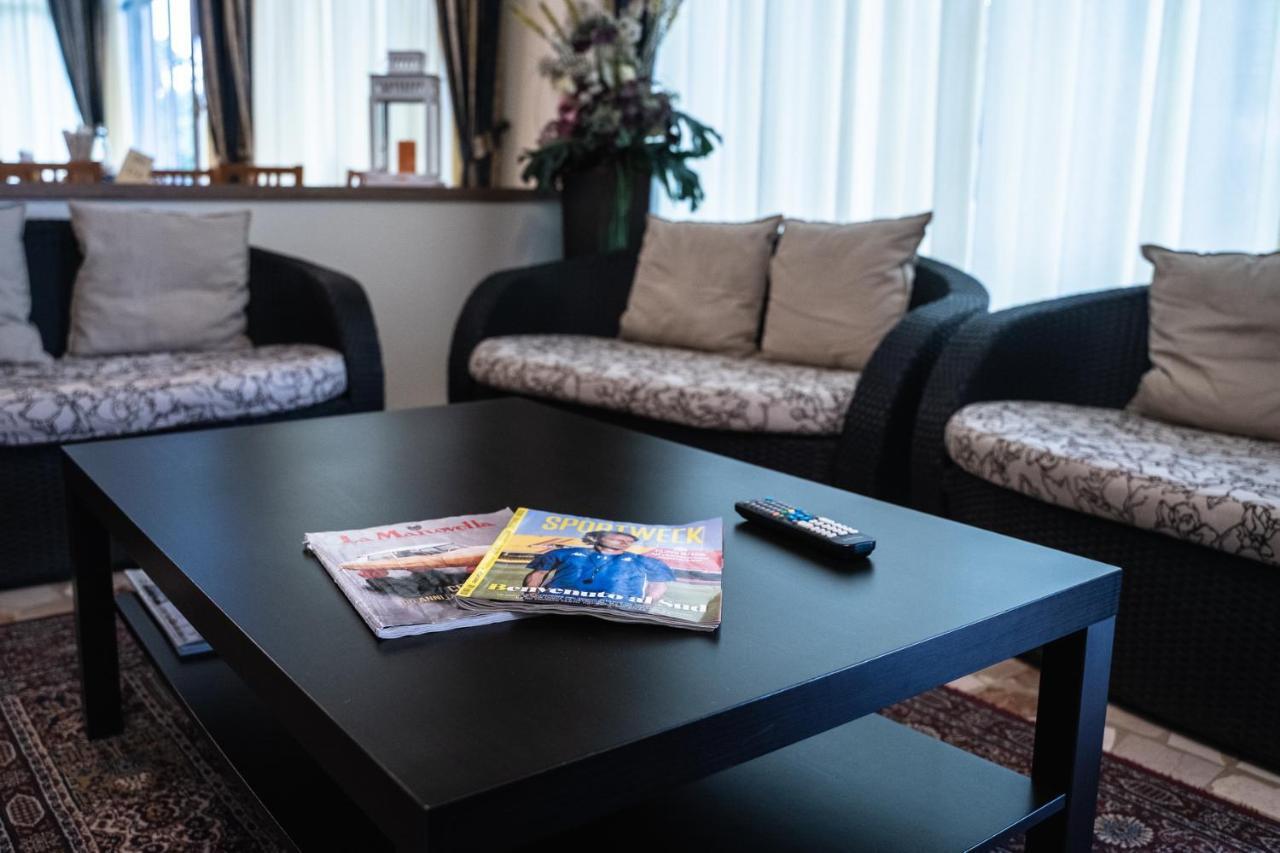 Hotel Sayonara Мілано-Маріттіма Екстер'єр фото