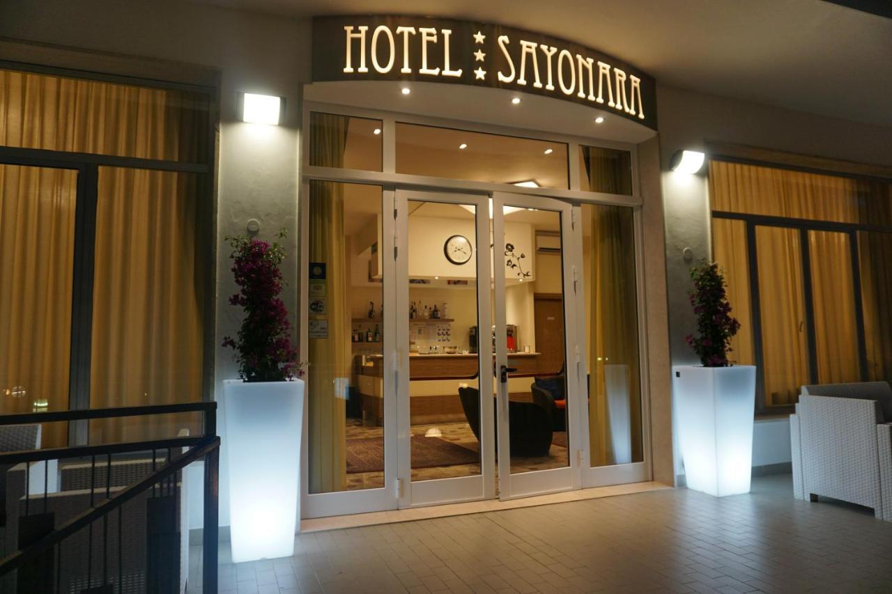 Hotel Sayonara Мілано-Маріттіма Екстер'єр фото